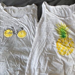 set of 2 old navy tank tops
